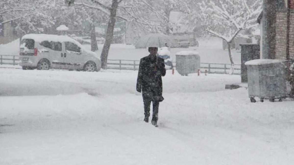 İstanbul'da kar yağışı ne zaman bitecek, son durum? İstanbul’da 5 günlük hava durumu, bugün kar yağışı var mı, havalar ne zaman ısınacak?