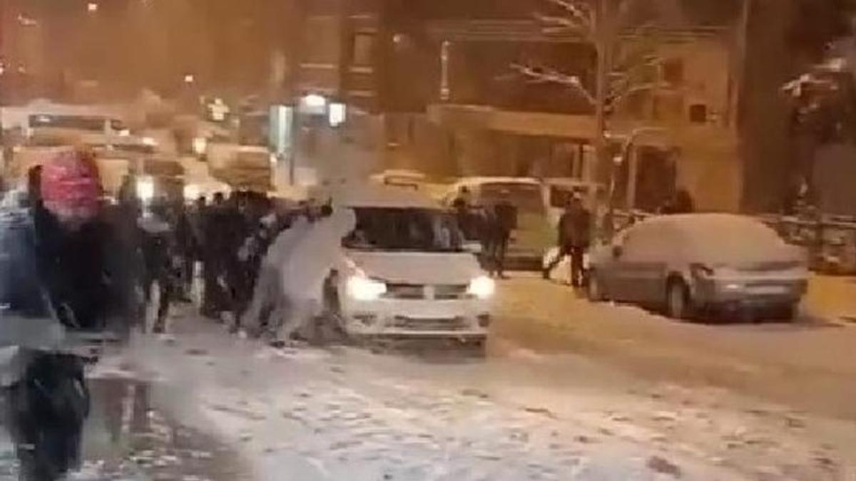 Bursa'da kar yağışı; 78 mahalle yolu ulaşıma kapalı