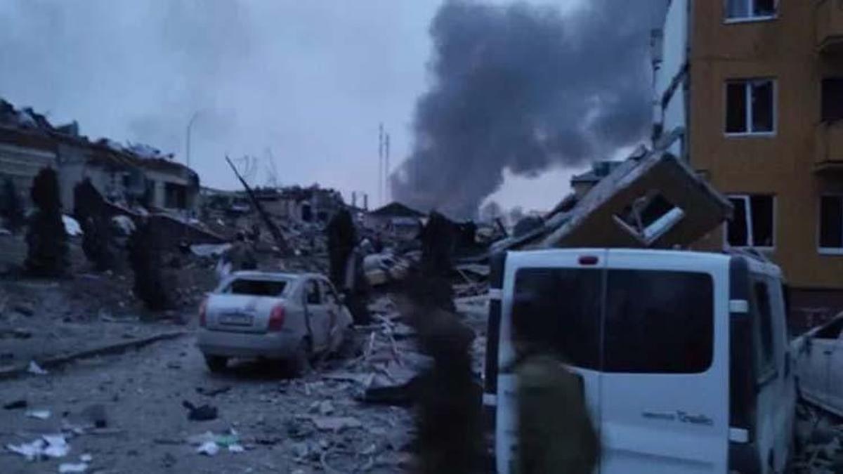 NATO üssü vuruldu mu? Rusya Polonya sınırındaki NATO üssünü mü bombaladı?