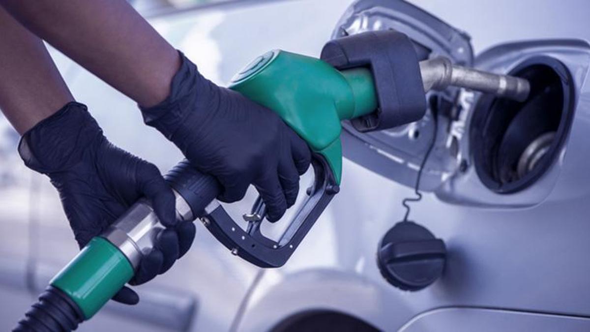 Akaryakıtta indirim! Güncel mazot, benzin fiyatları ne oldu? Mazot fiyatı düşecek mi? Benzine indirim var mı?