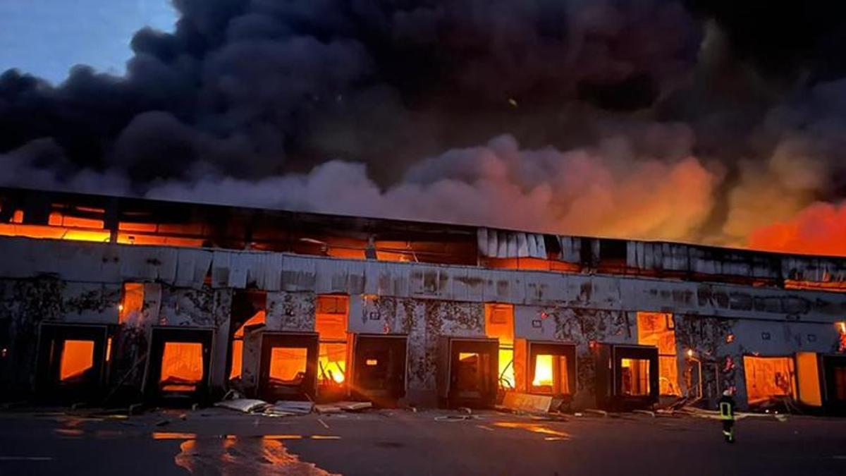 Ukrayna İçişleri Bakanı Danışmanı Anton Gerashchenko, "Ruslar, Odessa'yı bombaladı"