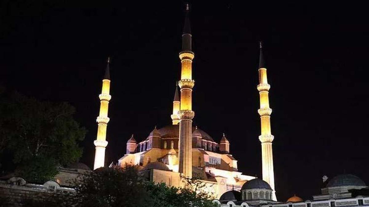 Bugün kandil mi 17 Mart 2022, bugün ne kandili? Berat Kandili ne zaman idrak edilecek? Diyanet Berat Kandili gecesi!