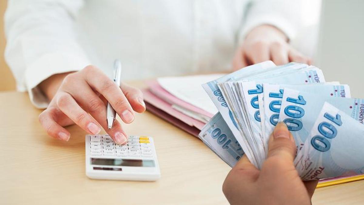 Memur ve emekliler için kritik gün! Milyonlar bekliyordu, 3600 ek göstergede bugün...