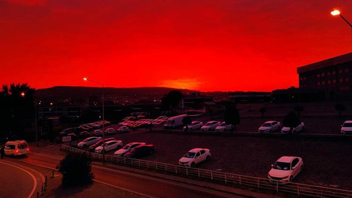 İzmir'de gökyüzündeki kızıllığın sebebi belli oldu!