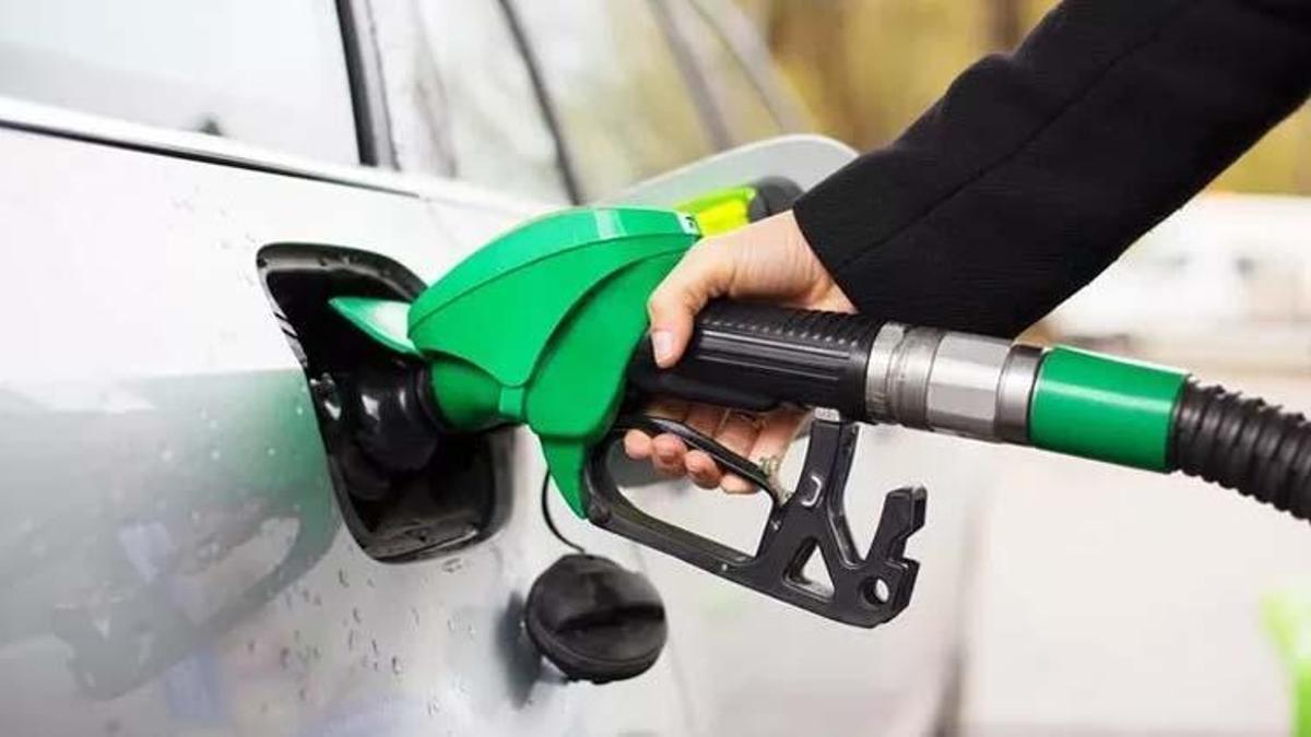 Benzin ne kadar oldu, 17 Mart motorine indirim var mı? 17 Mart 2022 günce benzin ve motorinin litre fiyatı!