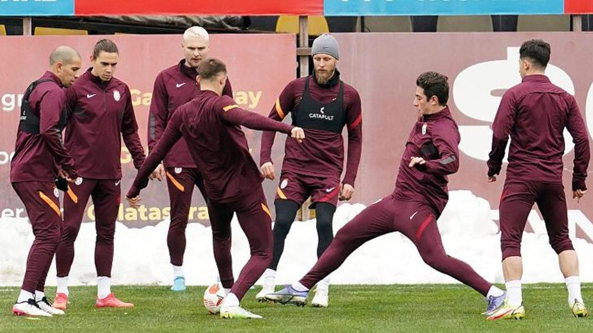 Galatasaray Başkanı Burak Elmas, Barcelona maçı için kesenin ağzını açtı! Dikkat çeken sözler