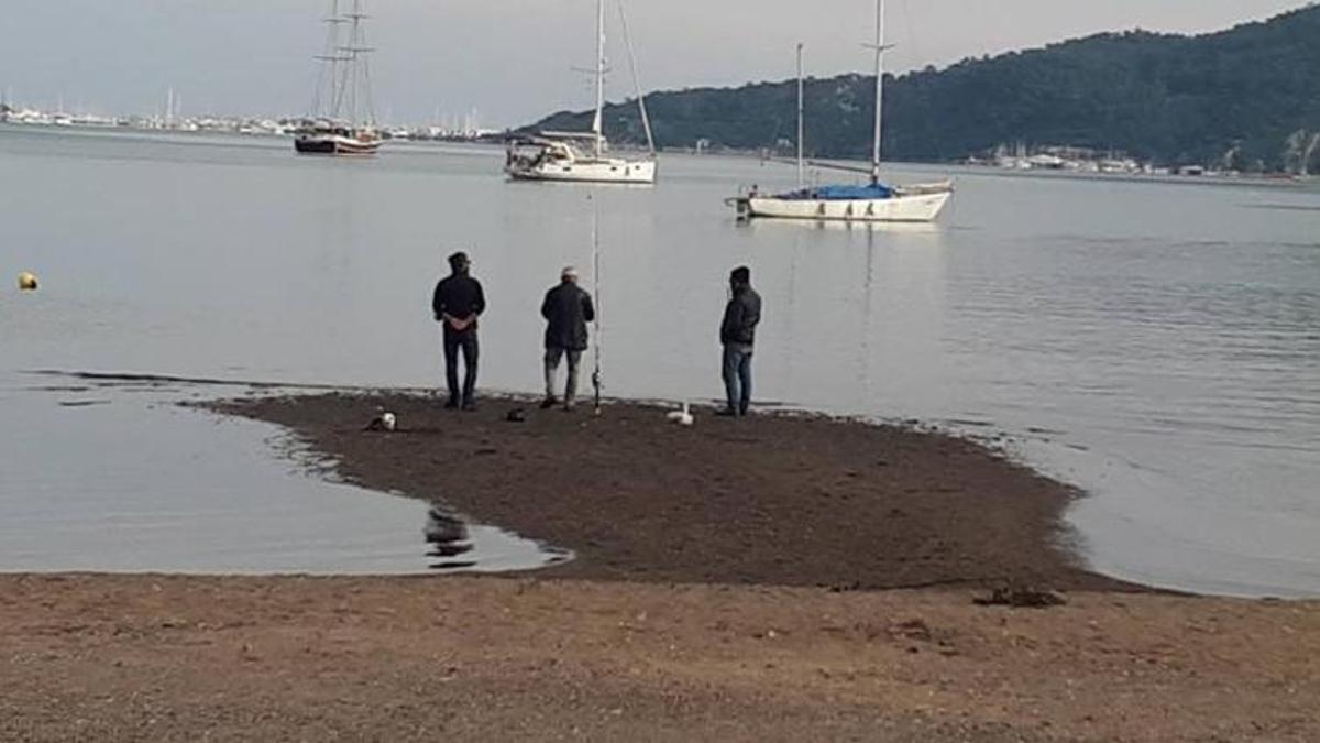 Deniz çekildi, olta balıkçılarının eli boş kaldı