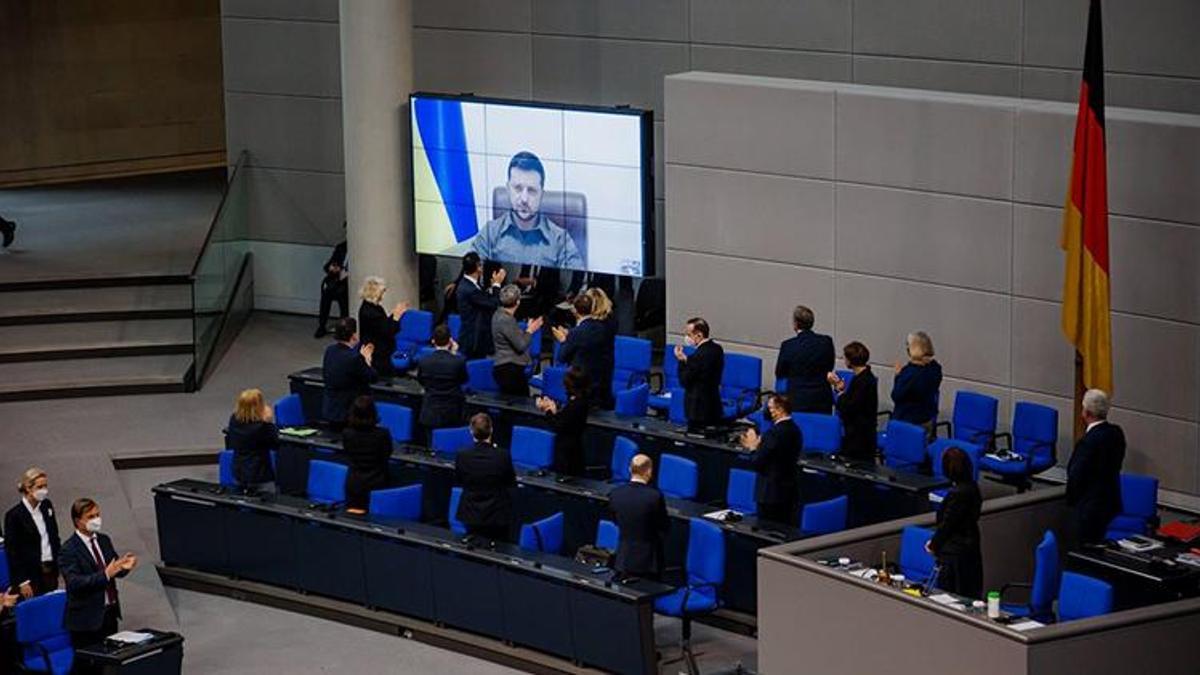 Zelenskiy: Avrupa'da bir halk yok ediliyor