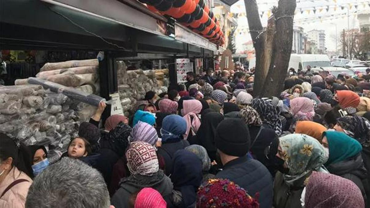 Yüzde 70 indirimi duyan oraya koştu, fiyatlar düştü...