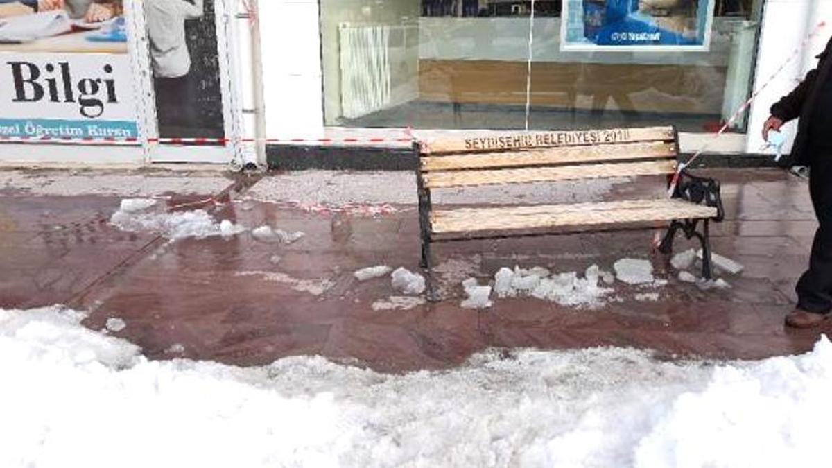 Başına buz kütlesi düştü! 1 haftadır yoğun bakımda