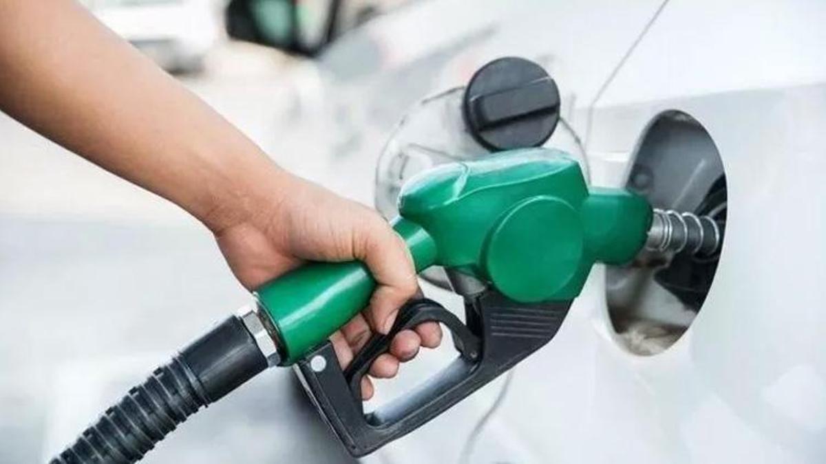 Benzine zam gelecek mi, motorine zam var mı? Akaryakıt haberleri!