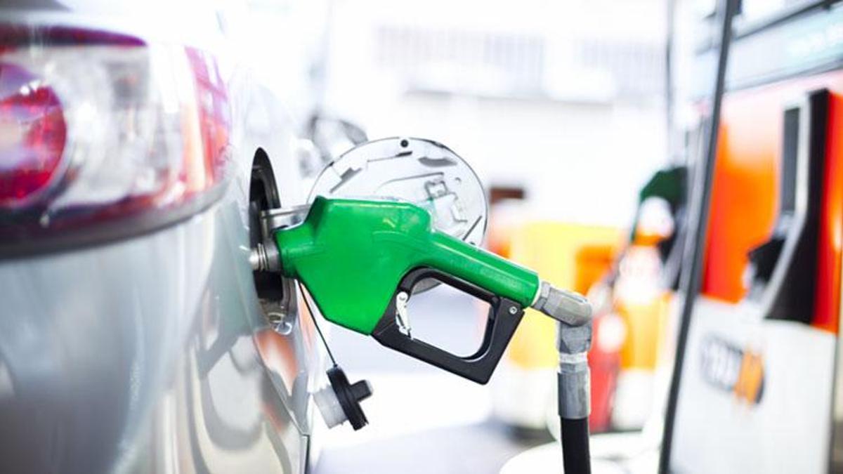 Akaryakıta zam mı geldi? Motorine benzine zam geldi mi? Mazota zam gelecek mi?