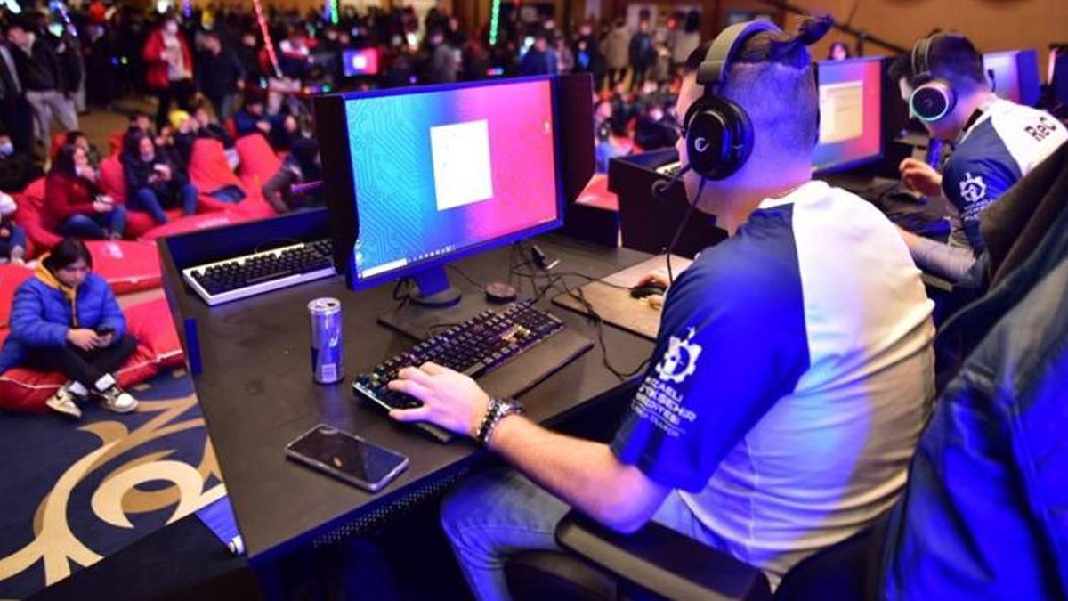 Antalya'da E-SPORFEST başladı