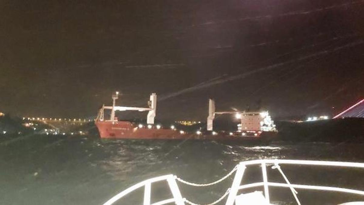 İstanbul Boğazı'nda gemi arızası! Boğaz trafiği normale döndü