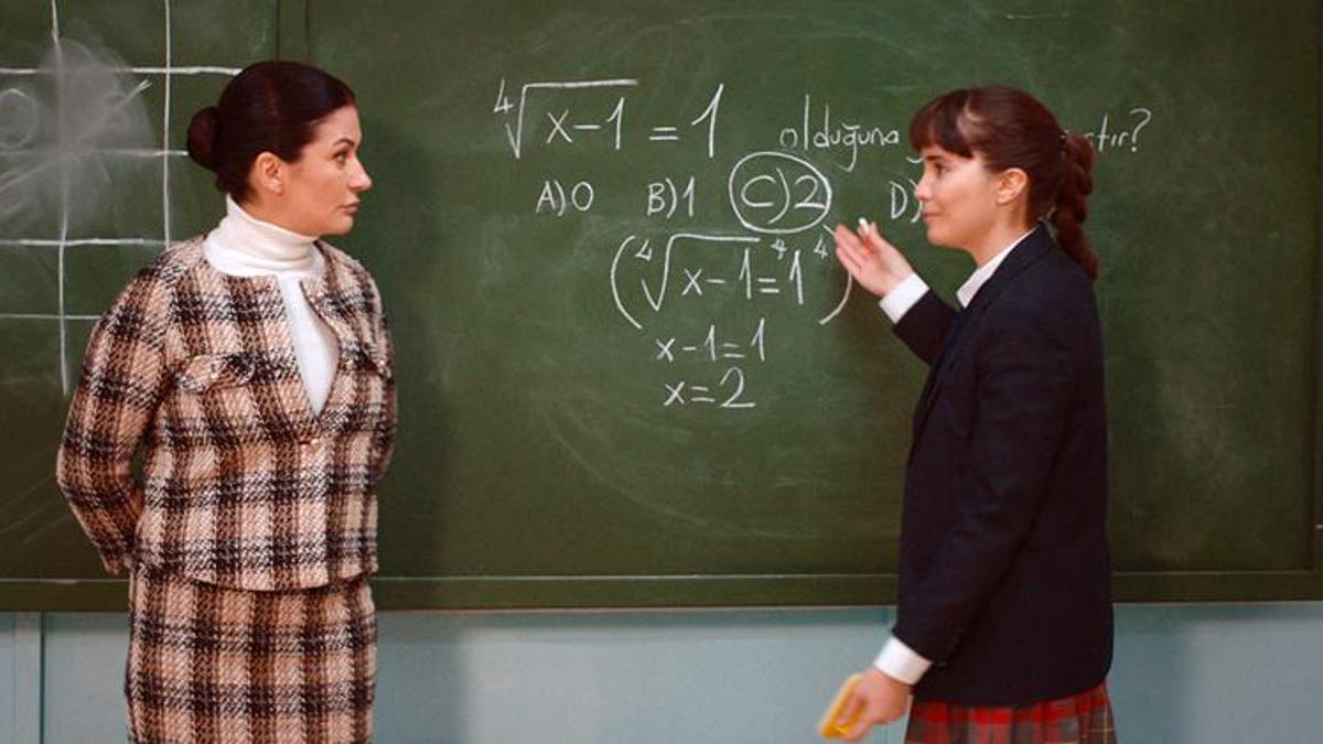 Nesrin, Derya ve Dönüş'ü okulda da rahat bırakmıyor!