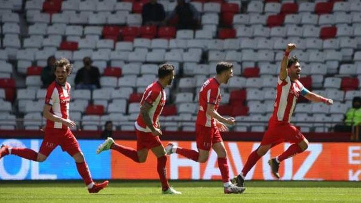 Küme düşme hattındalardı 10.sıraya kadar geldiler