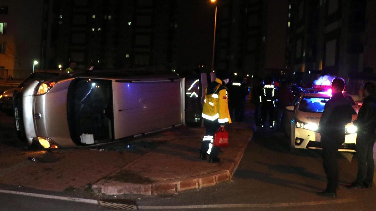 Polisin 'dur' ihtarına uymayan 2 kişi, kaza yapınca yakalandı