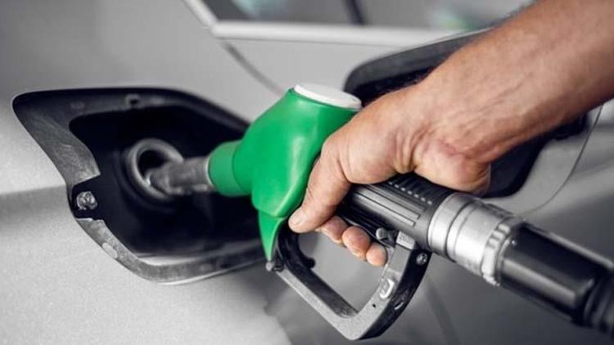Benzine indirim var mı, motorine indirim gelecek mi? Güncel benzin ve motorin fiyatı ne kadar? Akaryakıt indirim haberleri!