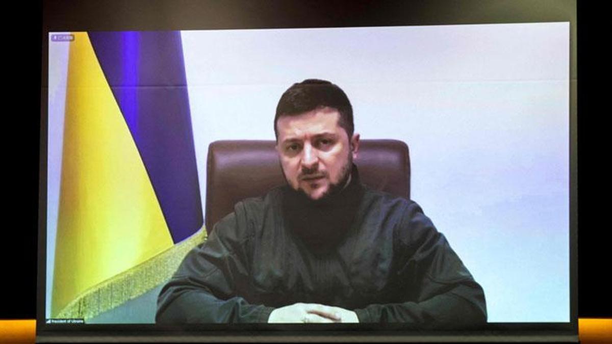 Zelenskiy: Rusya’nın kimyasal silahlarla saldırı hazırlığında olduğuna dair haberler alıyoruz