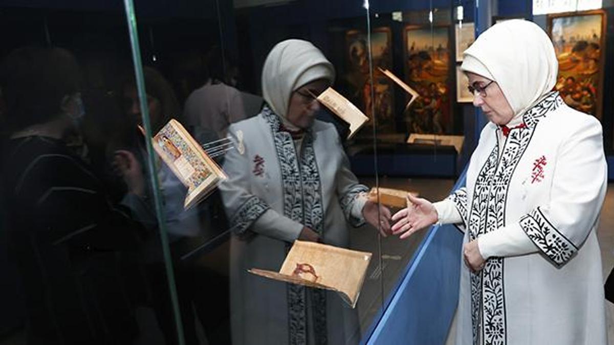 Emine Erdoğan, Belçika Kraliyet Kütüphanesi'ni ziyaret etti
