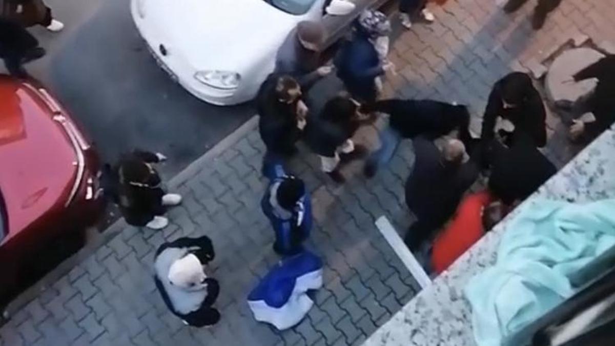 Taciz iddiası mahalleyi ayağa kaldırdı! Linç etmek istediler