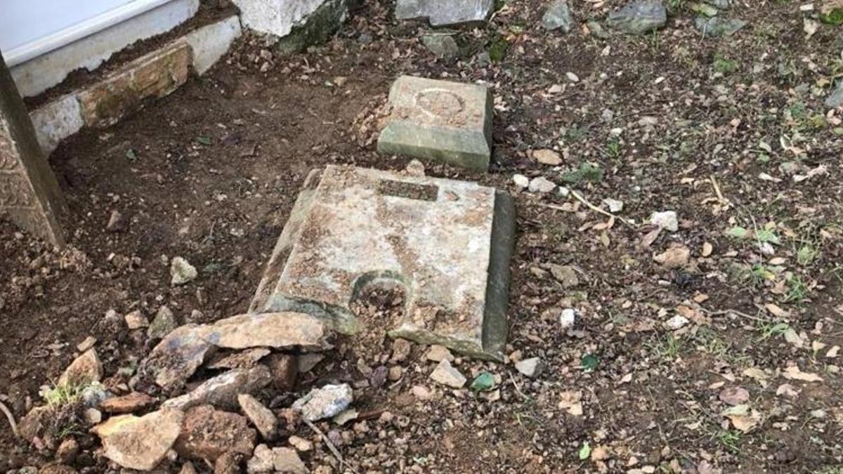 Ünlü yazar Recaizade Mahmud Ekrem'in mezarı harabeye döndü