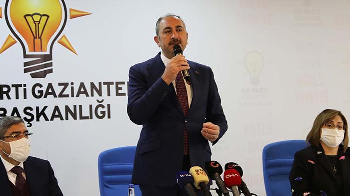 Abdulhamit Gül: Mevkiler, makamlar değil, ne yaptığınız önemlidir