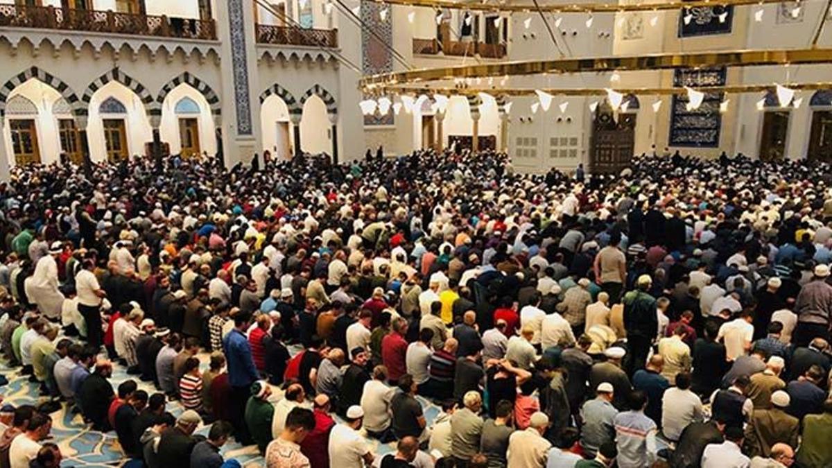 İlk teravih namazı 2022! Ramazan ayının ilk teravih namazı ne zaman kılınacak 2022, saat kaçta, hangi gün? Teravih namazı hükmü!