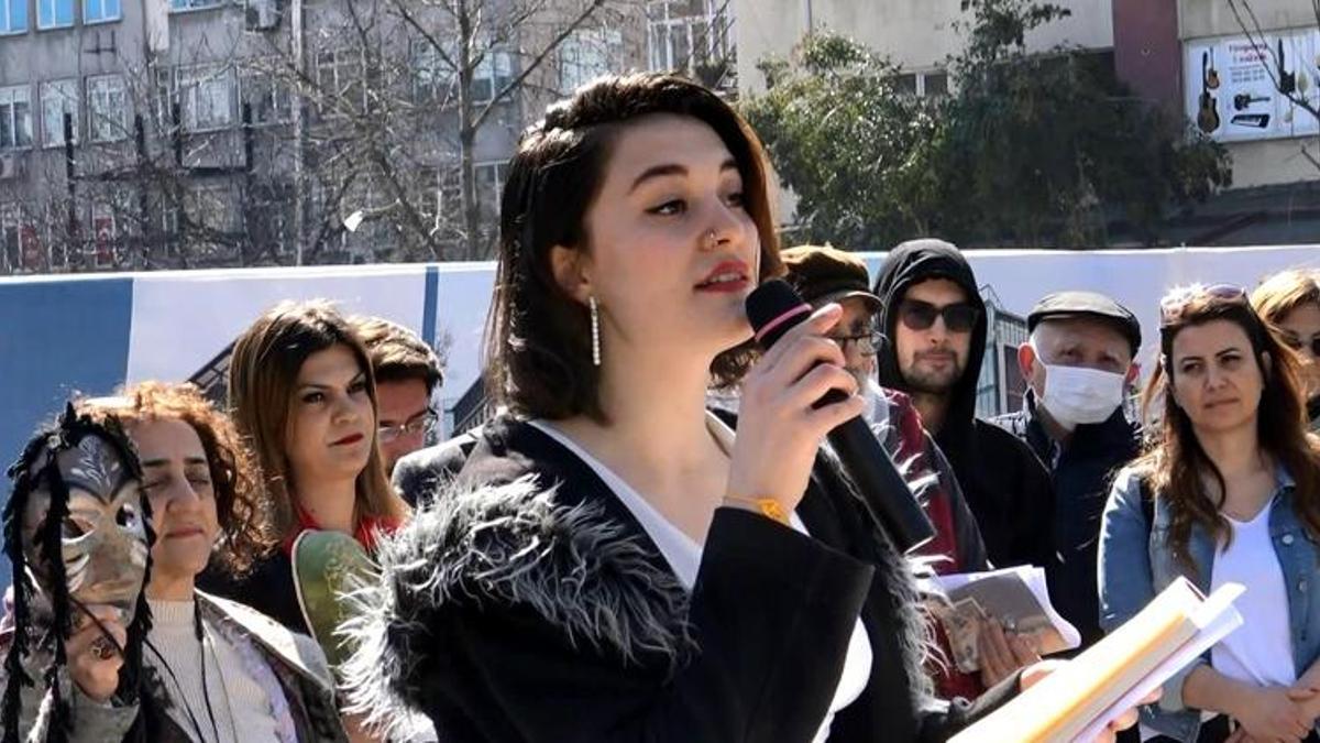 Dünya Tiyatro Günü’nü meydanda kutladılar