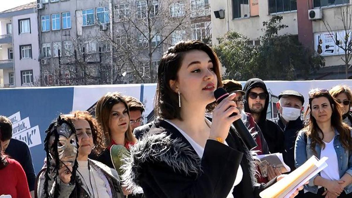 Dünya Tiyatro Günü’nü meydanda kutladılar