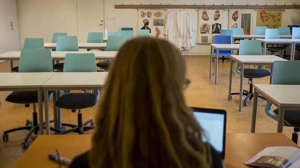 Ara tatilde öğretmenler okula gidecek mi 2022? Nisan semineri online mı, seminerler uzaktan olacak?