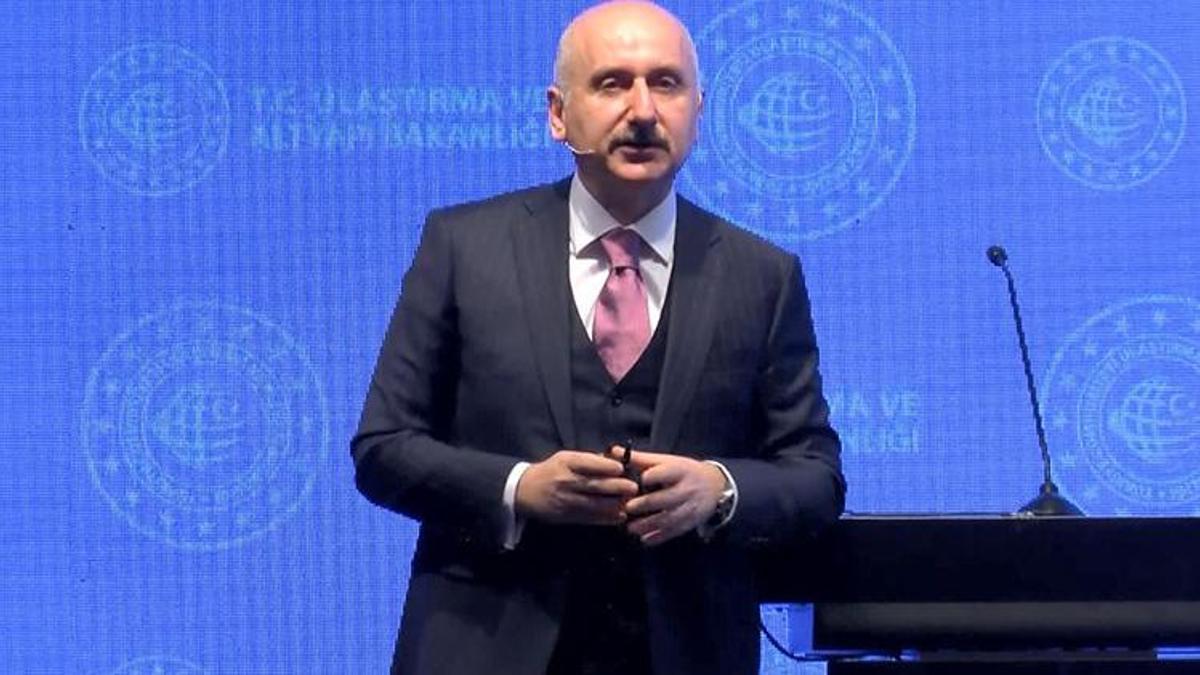 Bakan Karaismailoğlu: 2 milyar 138 milyon Euro'nun teslimi için buradayız