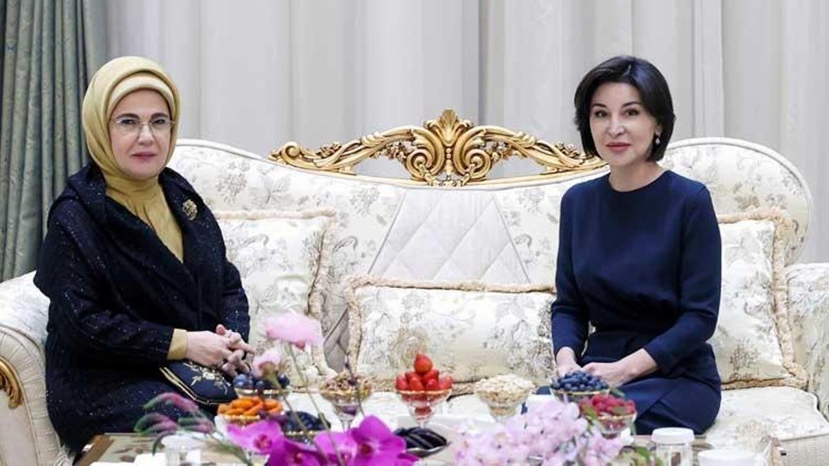 Emine Erdoğan, Taşkent'te el işi sanatları müzesini ziyaret etti