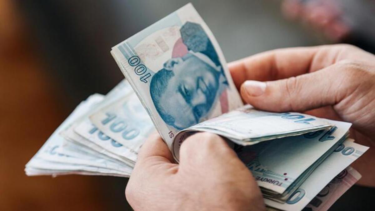 Maaşlara zam geliyor! Memur ve emekli hepsini kapsıyor, müjdeli haber geldi: bin 300 lira ve...