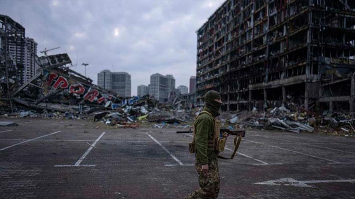 Ukrayna Başbakan Yardımcısı Vereşuk: Mariupol'e tahliye için 45 otobüs gönderiyoruz