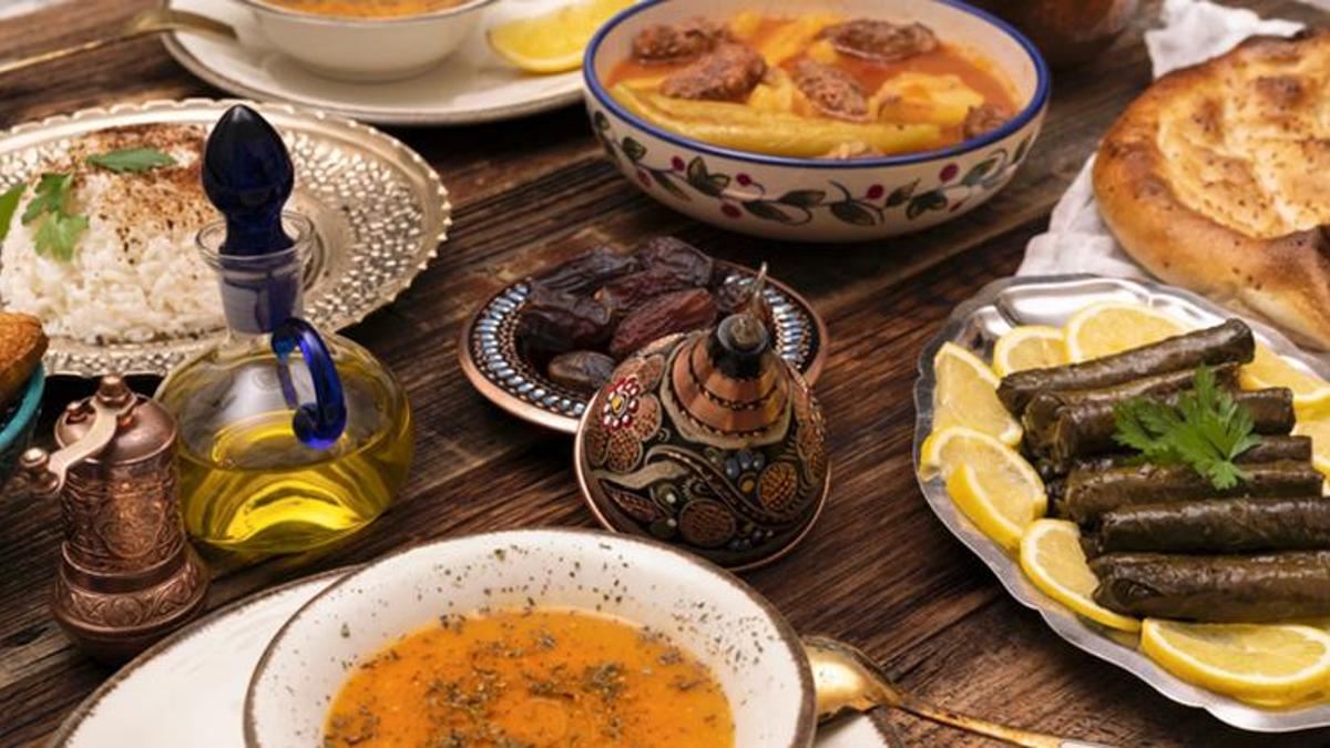 Ramazan’da göğüste ağrılı yanma ve kabızlık varsa dikkat! Uzmanı uyardı!