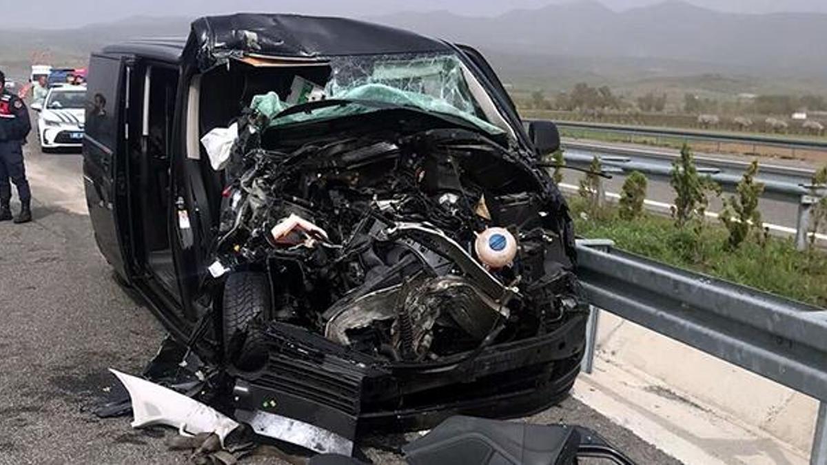 Selami Şahin'in oğlu Emirhan Şahin trafik kazası geçirdi!