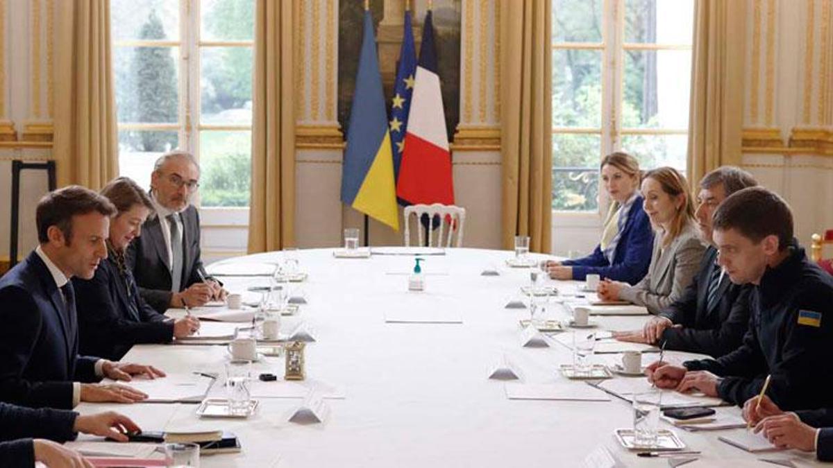 Macron, Rus ordusunun kaçırdığı Melitopol Belediye Başkanını Elysee Sarayı'nda ağırladı