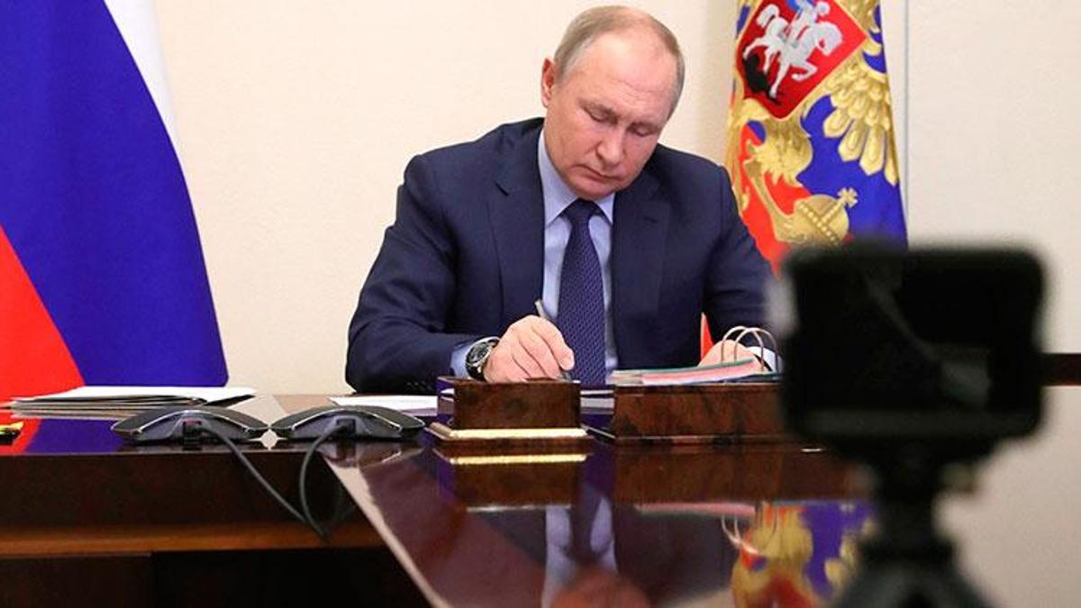 Rusya'dan vize kararı! Putin imzayı attı, kısıtlama getirildi