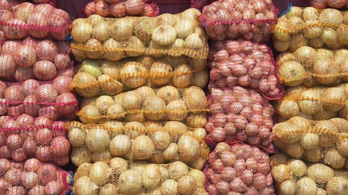 Patates ve soğan fiyatlarıyla ilgili flaş gelişme! Fırsatçılar yine sahnede! Kilosu...