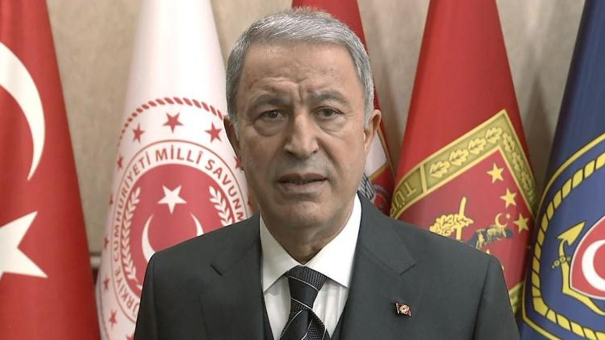 Bakan Akar'dan 5 ülkenin savunma bakanlarıyla toplantı