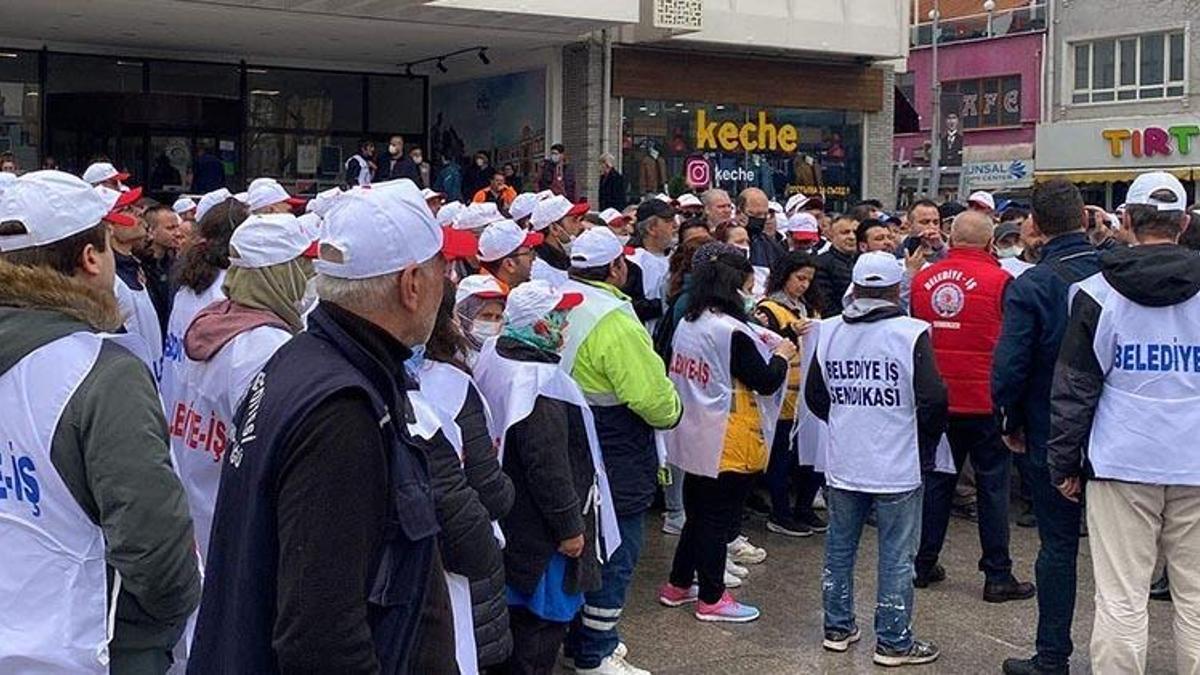 Sendikanın grev kararı aldığı Çorlu Belediyesi önünde protesto