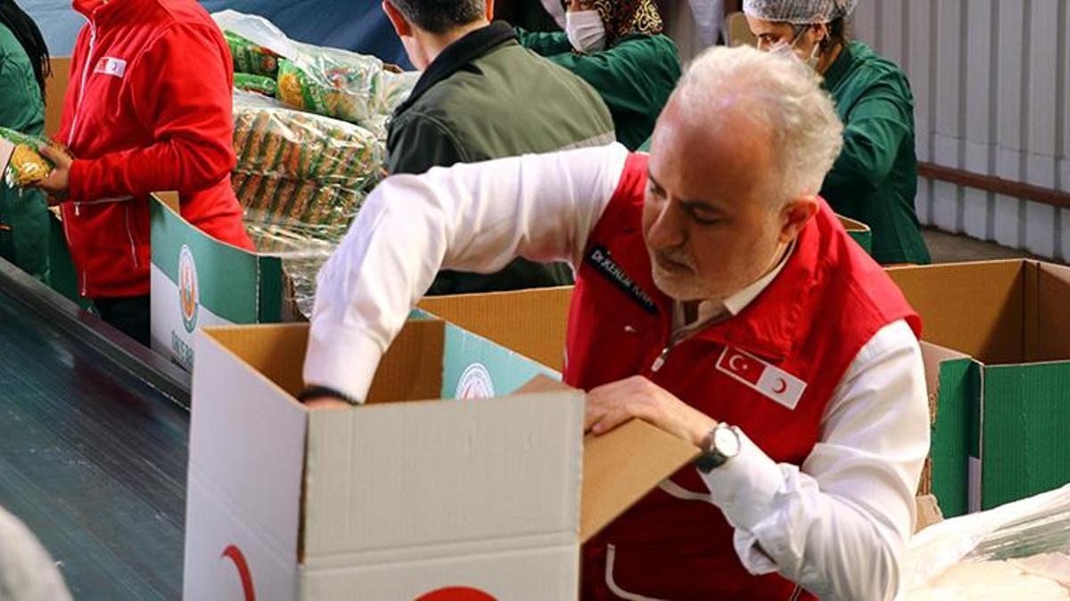 Kızılay ve Tarım Kredi Birlik'ten ihtiyaç sahiplerine 13 bin 888 ramazan kolisi