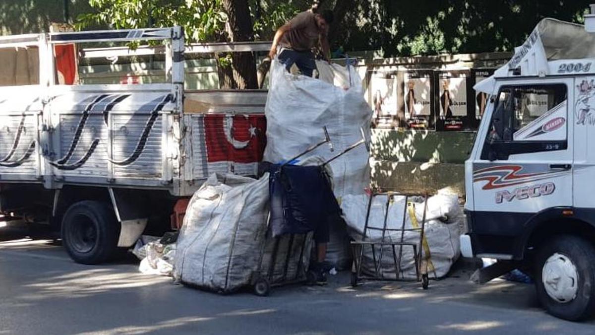 Çekçekçiler belediye işçisi oluyor! Kimlik ve üniforma zorunluluğu geliyor