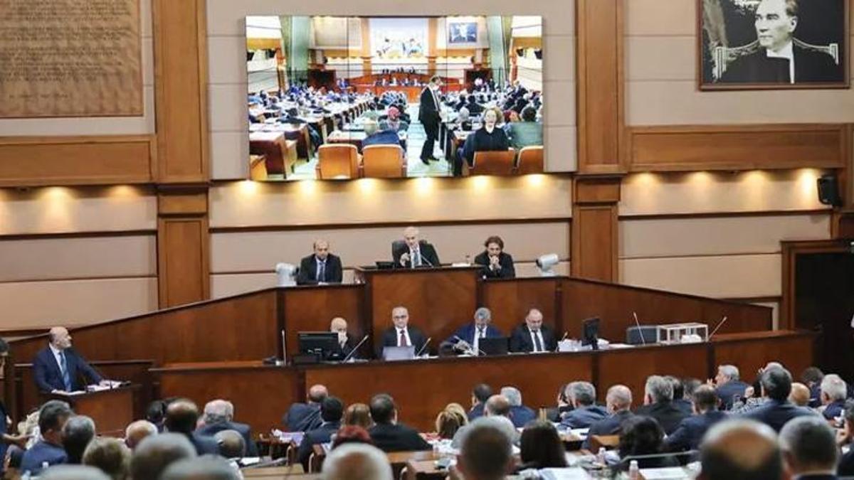 İBB Meclisinde borç gerilimi!