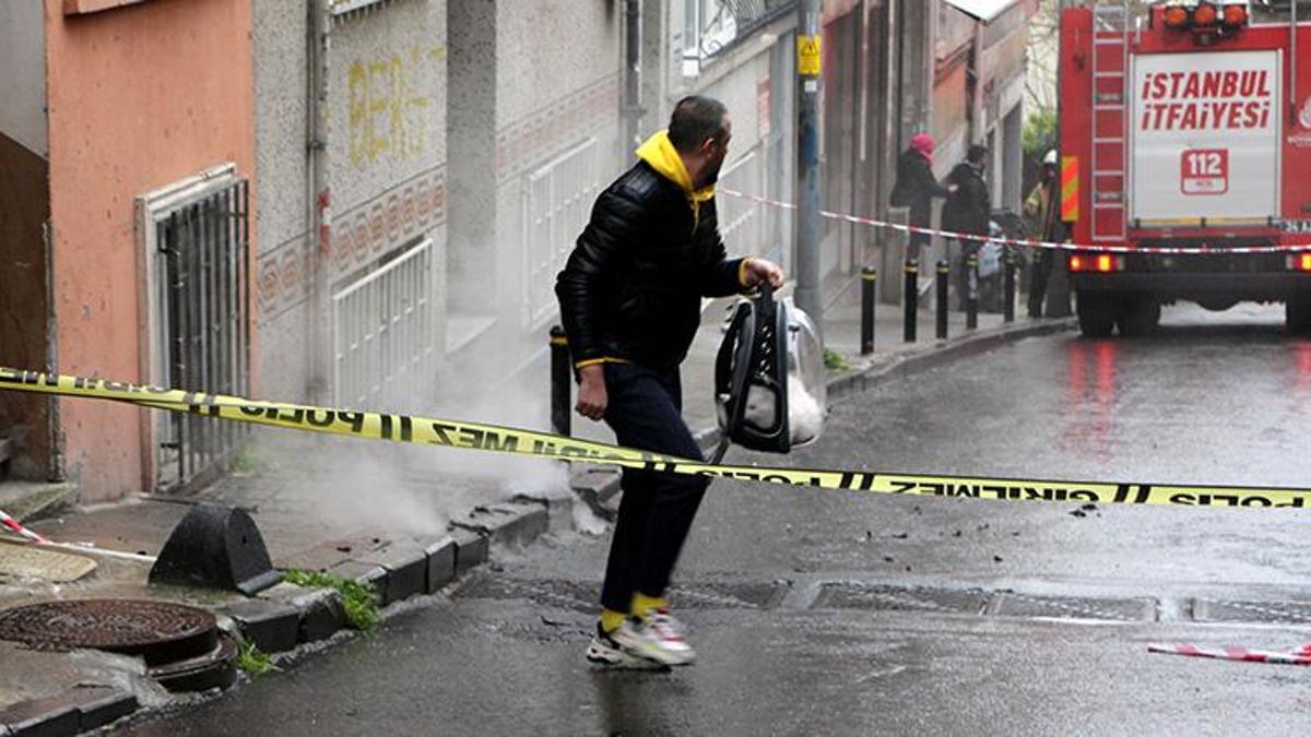 Şişli'de yer altı kablolarında yangın; 3 bina boşaltıldı