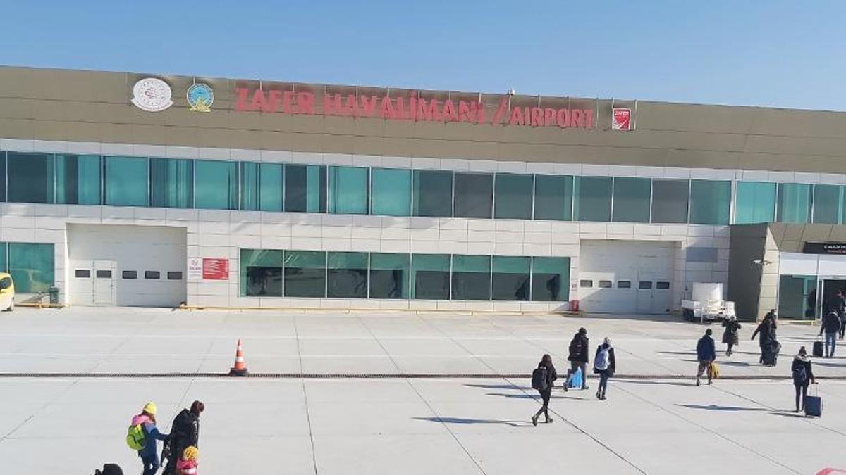 Pegasus Hava Yolları, Zafer Havalimanı’na seferlerine başladı