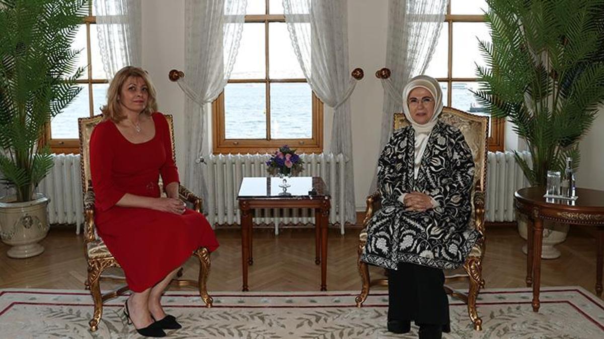 Emine Erdoğan, Bulgaristan Cumhurbaşkanı Rumen Radev'in eşi ile bir araya geldi