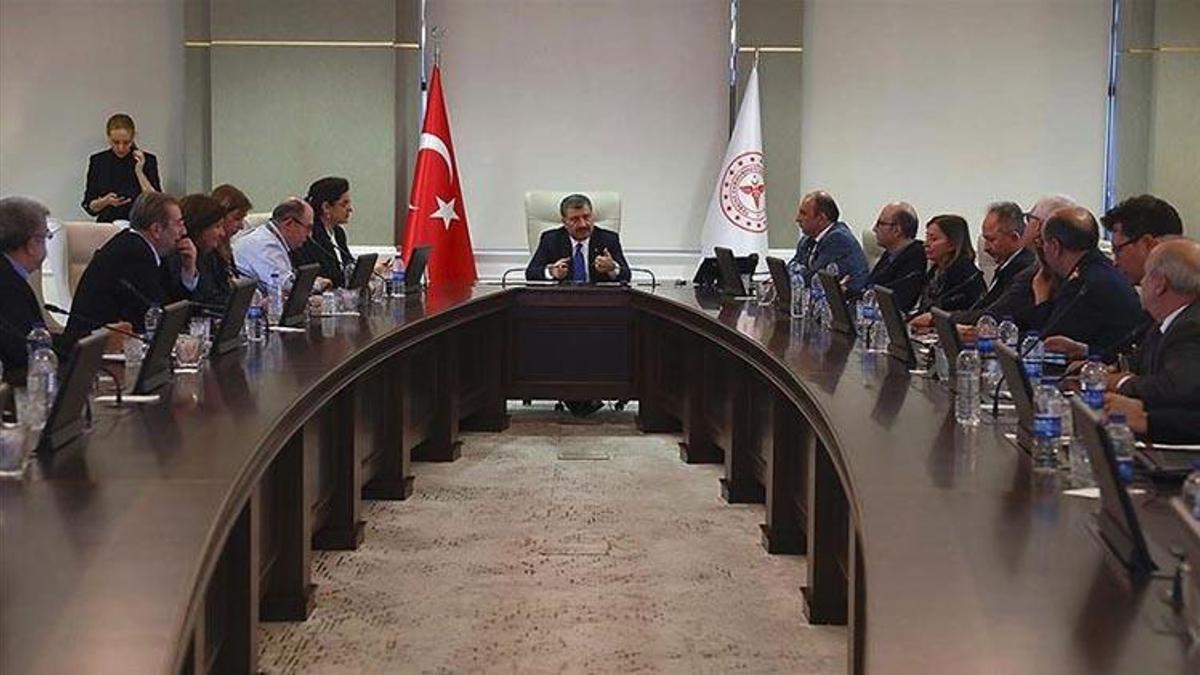 Bilim Kurulu toplantısı ne zaman? Bilim Kurulu toplantısı ertelendi mi? Maskeler kalkacak mı?
