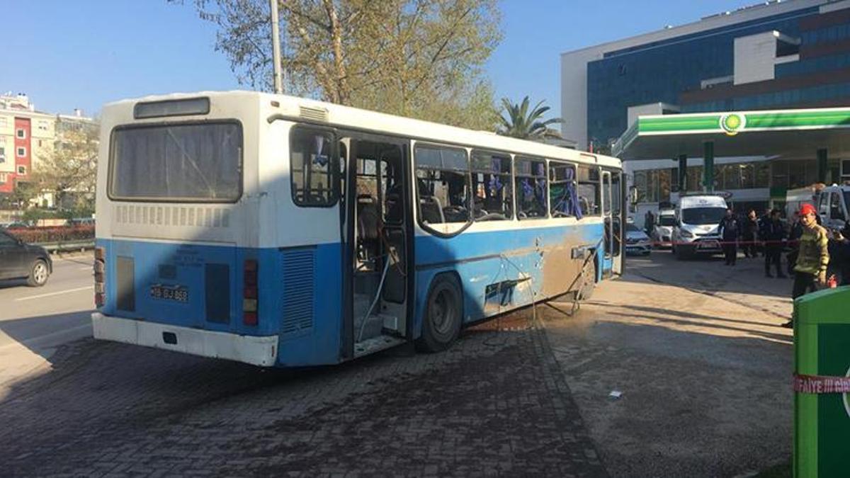 Cezaevi aracına bombalı saldırı! Acı haber geldi...